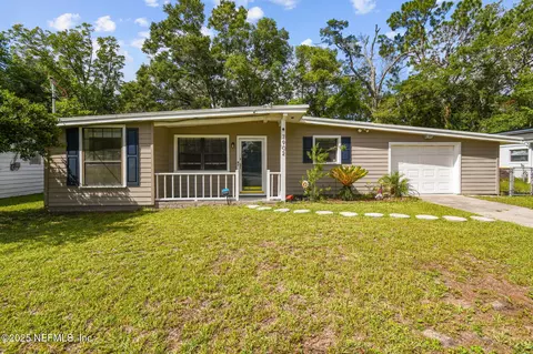 7902 Renoir Dr, Jacksonville, FL 32221