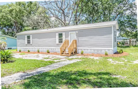 406 Sycamore Dr, Macclenny, FL 32063