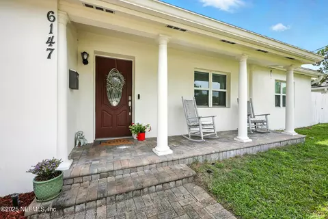 6147 Suwanee Rd, Jacksonville, FL 32217