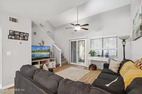 2968 Songbird Dr, Jacksonville, FL 32233