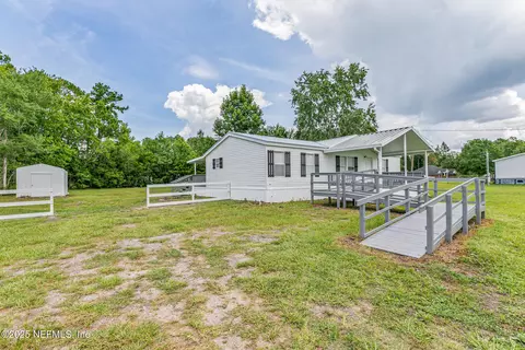 44192 Pinebreeze Cir, Callahan, FL 32011
