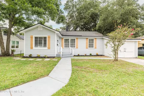 1750 Orlando Cir N, Jacksonville, FL 32207