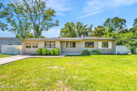 7875 Denham Rd E, Jacksonville, FL 32208