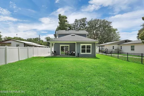 724 N Pine Ave, Green Cove Springs, FL 32043