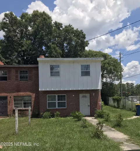 7003 Ken Knight Dr E, Jacksonville, FL 32209