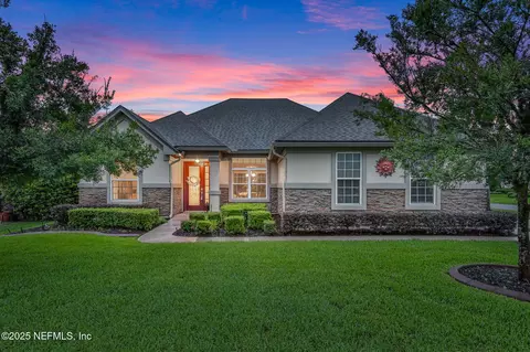 1960 Colonial Dr, Green Cove Springs, FL 32043