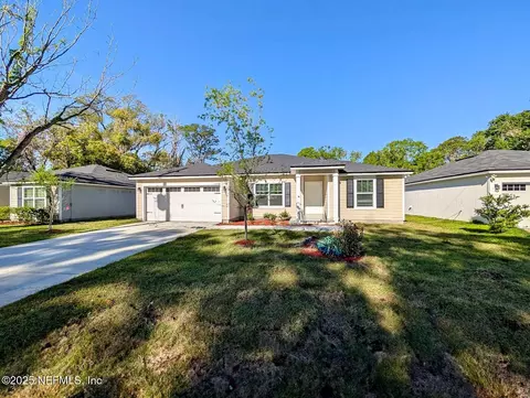 1174 Pangola Dr, Jacksonville, FL 32205