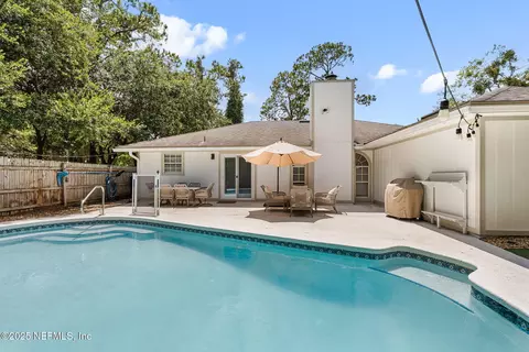 1111 18th St N, Jacksonville Beach, FL 32250