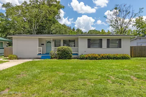 6538 Pine Summit Dr, Jacksonville, FL 32211