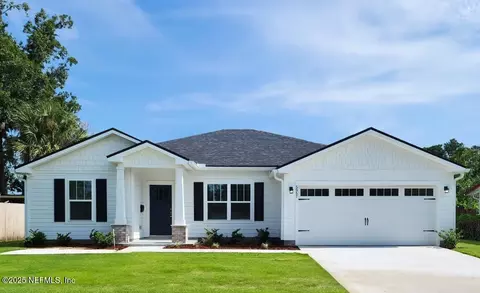 5957 Loran Dr, Jacksonville, FL 32216