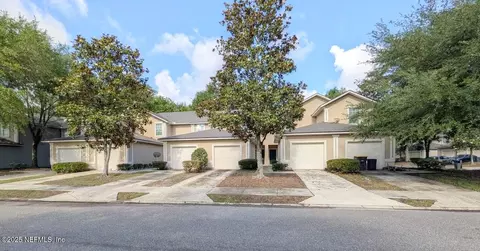 4706 Playpen Dr, Jacksonville, FL 32210