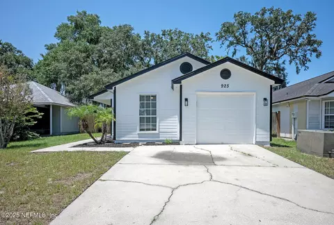 925 Gavagan Rd, Jacksonville, FL 32233