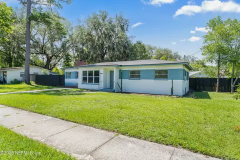 2626 Leonid Rd, Jacksonville, FL 32218
