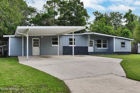 8023 Chateau Dr S, Jacksonville, FL 32221