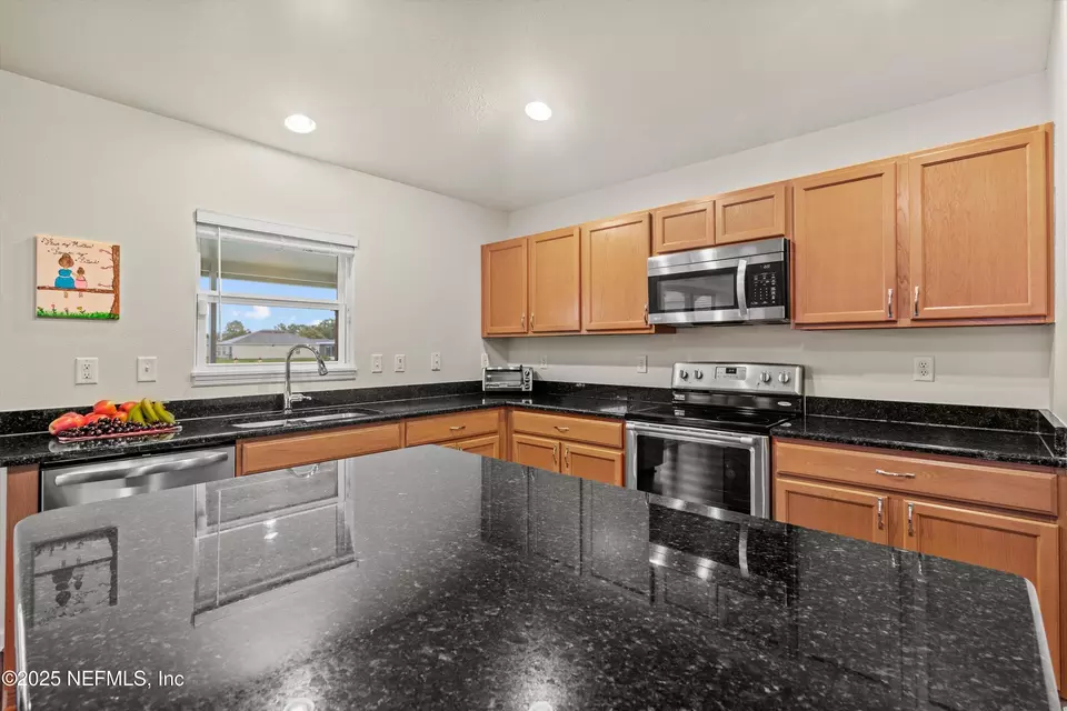 Kitchen - 6589 Winding Greens Dr, Jacksonville, FL 32244 photo 4 of 4