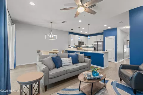 44 Pinebury Ln, Saint Augustine, FL 32092