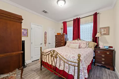 Bedroom - 4575 Wolfe Rd, Saint Augustine, FL 32092 photo 9 of 10