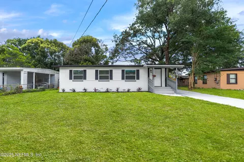 10216 Elmhurst Dr, Jacksonville, FL 32218