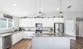8540 Mc Glothlin St, Jacksonville, FL 32210
