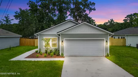 965 Florida St, Fleming Island, FL 32003