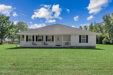 212 Lake Dr, Florahome, FL 32140