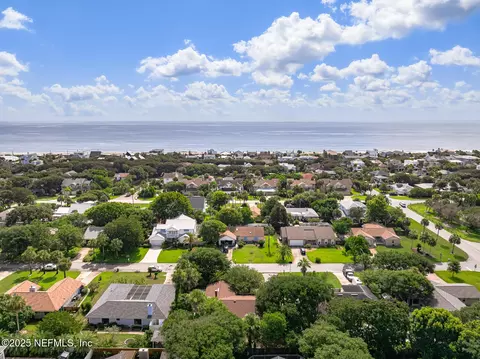 1812 Sea Oats Dr, Atlantic Beach, FL 32233
