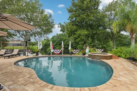 10284 Oxford Lakes Dr, Jacksonville, FL 32257