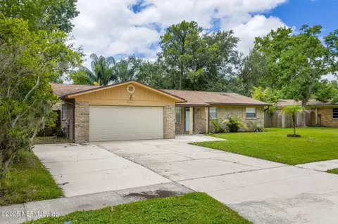 1683 Pecan Ct, Orange Park, FL 32073