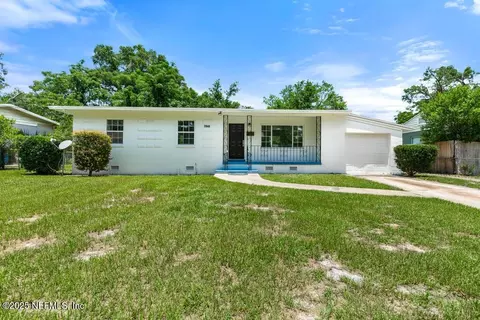 7846 Denham Rd E, Jacksonville, FL 32208