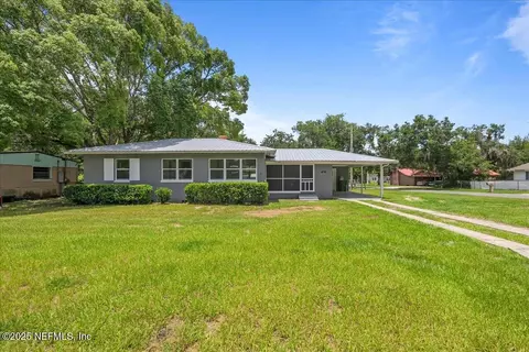 102 Fernwood St, Palatka, FL 32177