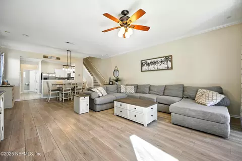 7469 Red Crane Ln, Jacksonville, FL 32256