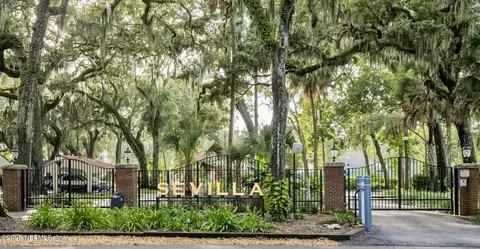 1820 Sevilla Blvd #310, Atlantic Beach, FL 32233