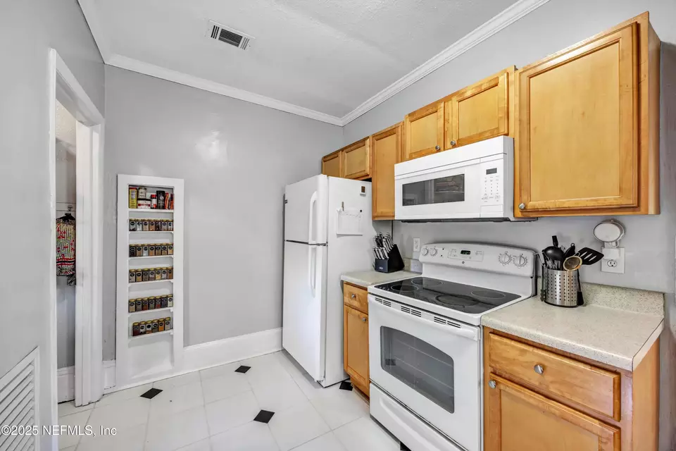 Kitchen - 4560 French St, Jacksonville, FL 32205 photo 2 of 3