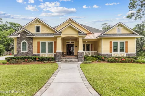 1877 Clinch Dr, Fernandina Beach, FL 32034