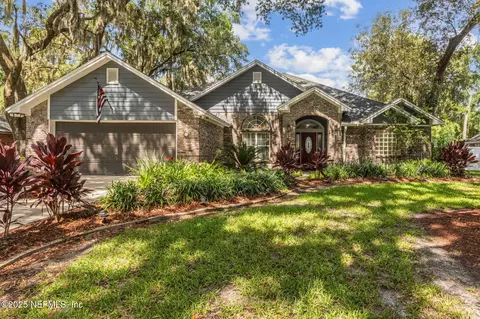 725 Dewberry Dr, Saint Johns, FL 32259