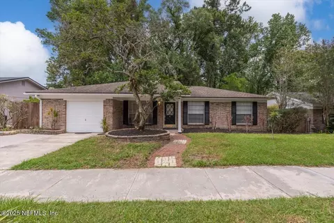 8323 Grampell Dr, Jacksonville, FL 32221