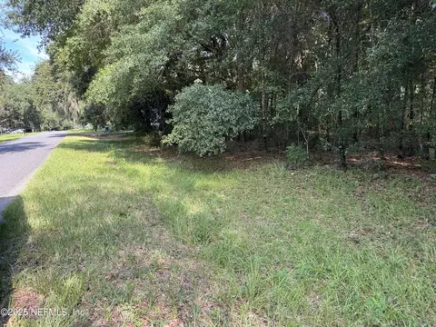 123 Velvet St, Interlachen, FL 32148