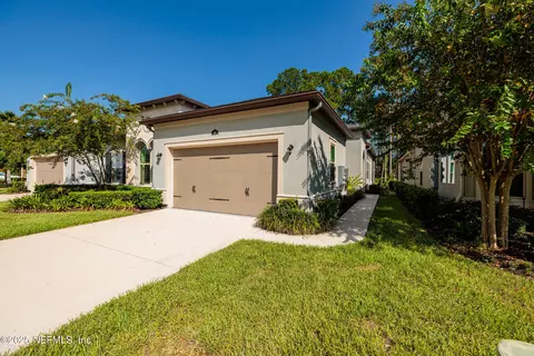 95 Crestway Ln, Jacksonville, FL 32256