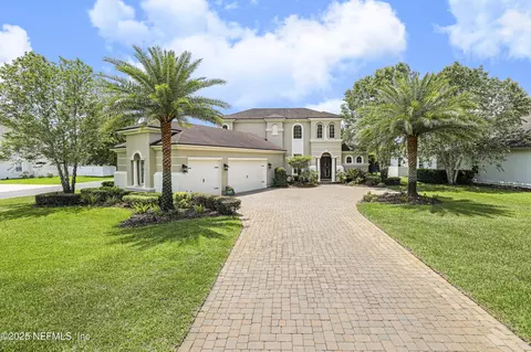 729 E Dorchester Dr, Saint Johns, FL 32259