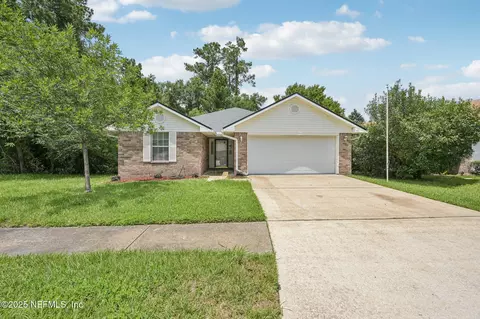 7713 Lookout Point Dr, Jacksonville, FL 32210