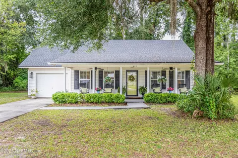 829 E Shuey Ave, Macclenny, FL 32063