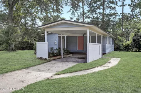 4905 Oakside Dr, Jacksonville, FL 32244