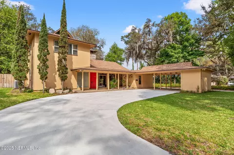2712 Red Fox Rd, Orange Park, FL 32073