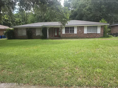 1006 Parkridge Cir W, Jacksonville, FL 32211