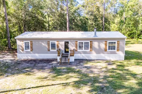 1318 Carter Rd, Lawtey, FL 32058