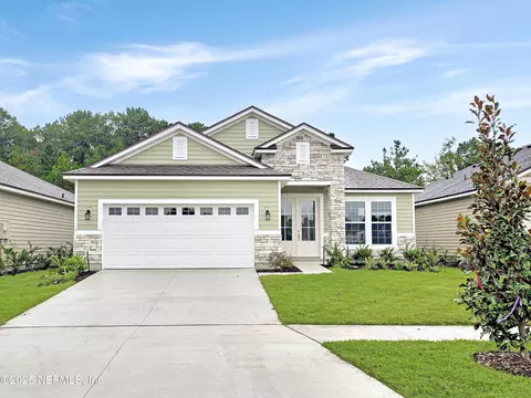 3476 Americana Dr, Green Cove Springs, FL 32043