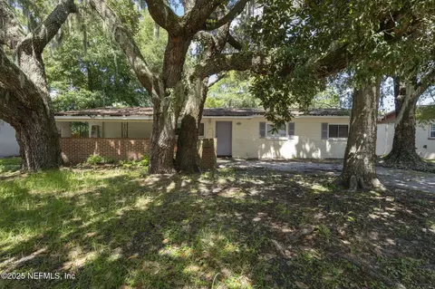 5822 Rover Dr, Jacksonville, FL 32244