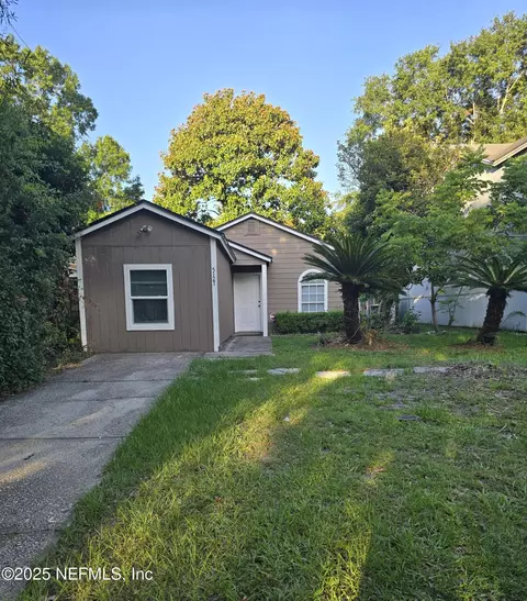 5127 Somerton Ct, Jacksonville, FL 32210