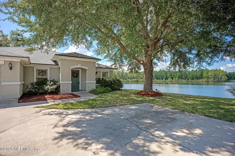 11318 Christi Oaks Dr, Jacksonville, FL 32220