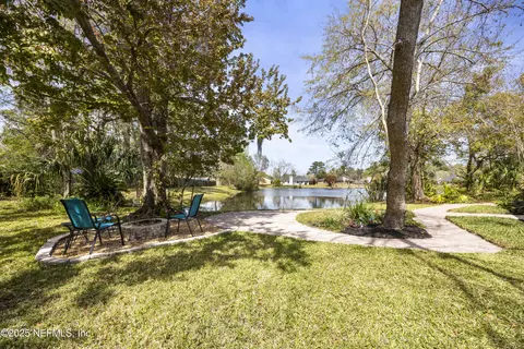 10928 Copper Hill Dr, Jacksonville, FL 32218